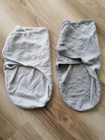 Lot de 2 gigoteuses d'emmailloatage