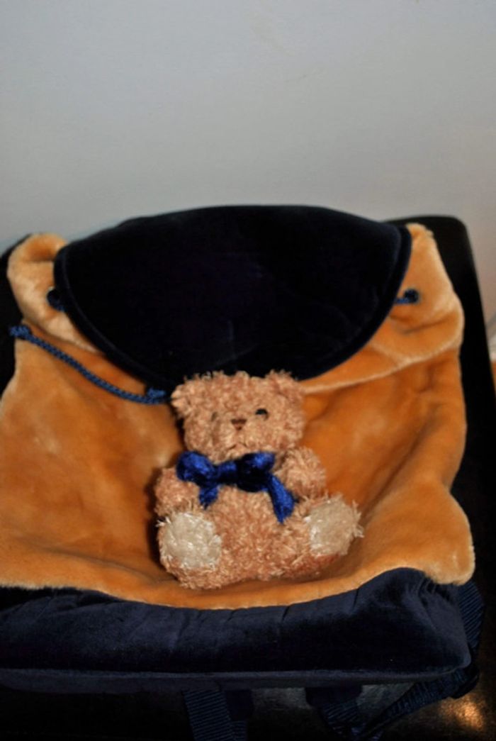 Très grand sac à dos en peluche tout doux avec petit ourson et bretelles réglables - photo numéro 6