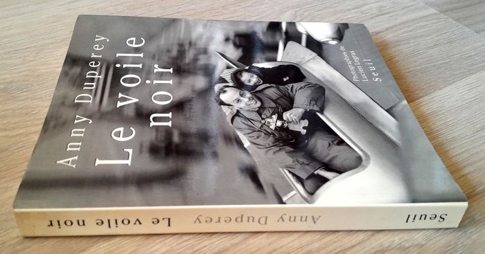 Anny Duperey - le voile noir photographies de Lucien Legras - photo numéro 2