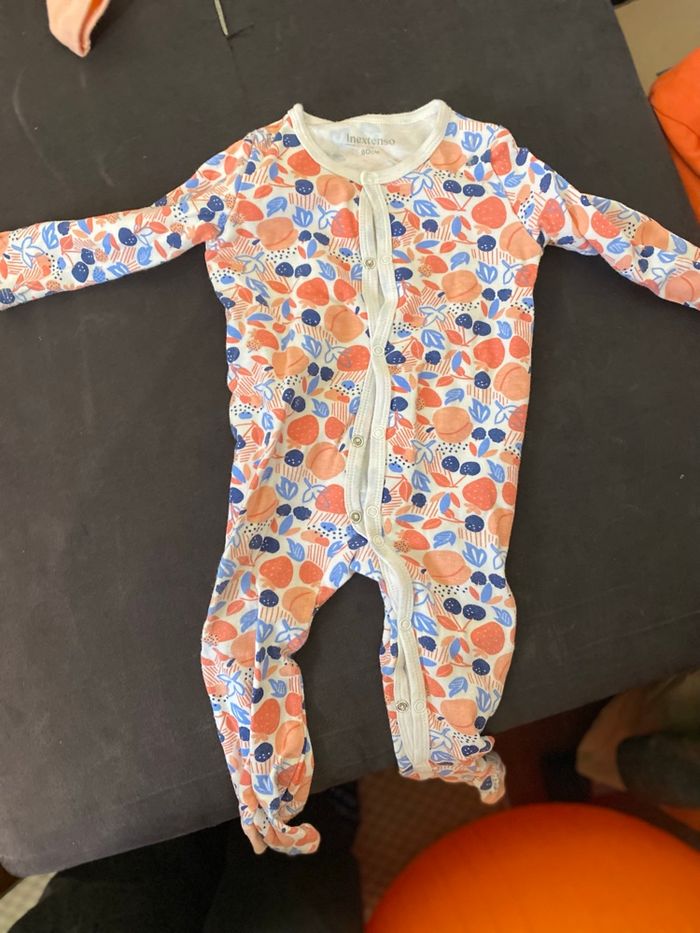 Lot pyjamas 12 mois - photo numéro 5