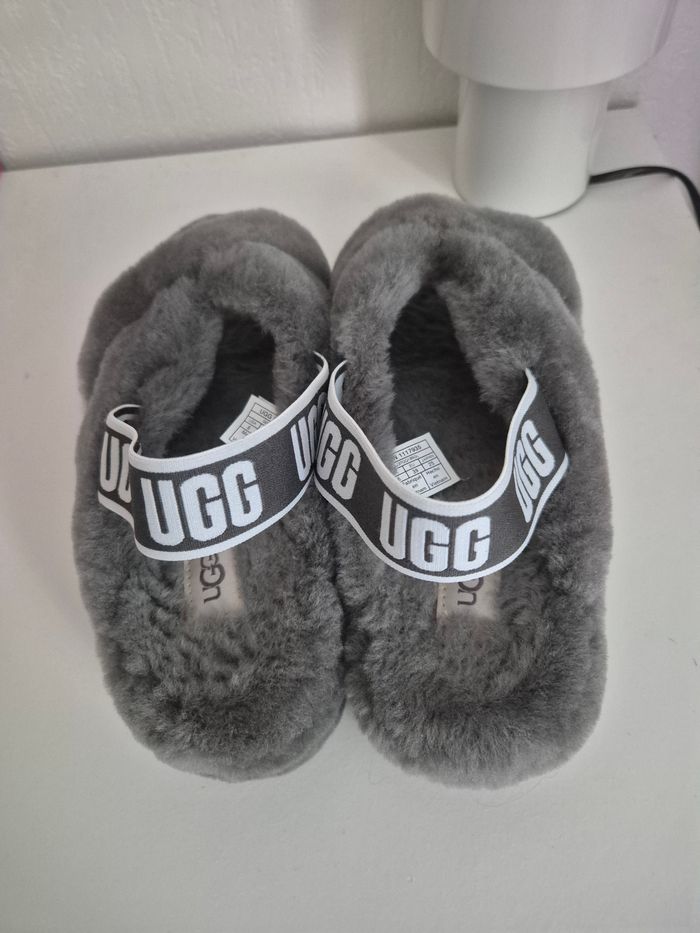 Pantoufles ugg - photo numéro 2