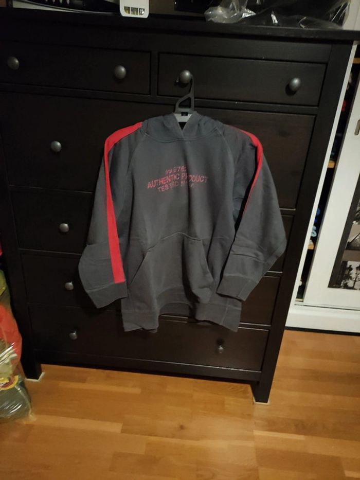 Sweat 3 Suisses 16 ans ou taille S - photo numéro 2