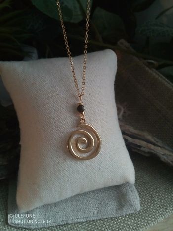 Collier spirale et pierre d'obsidienne oeil céleste
