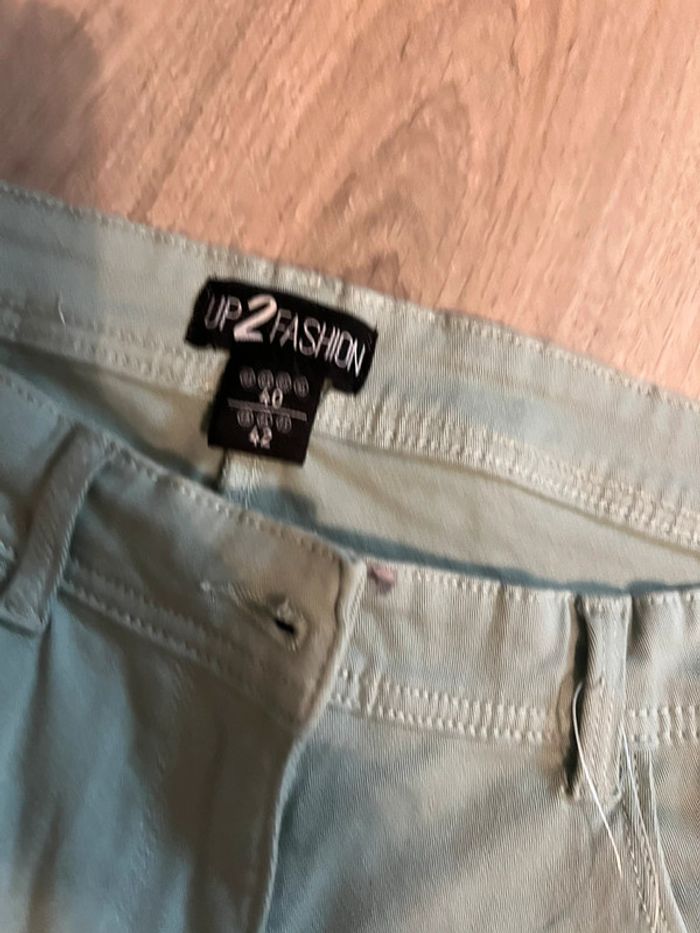 Short femme neuf vert 42 - photo numéro 3