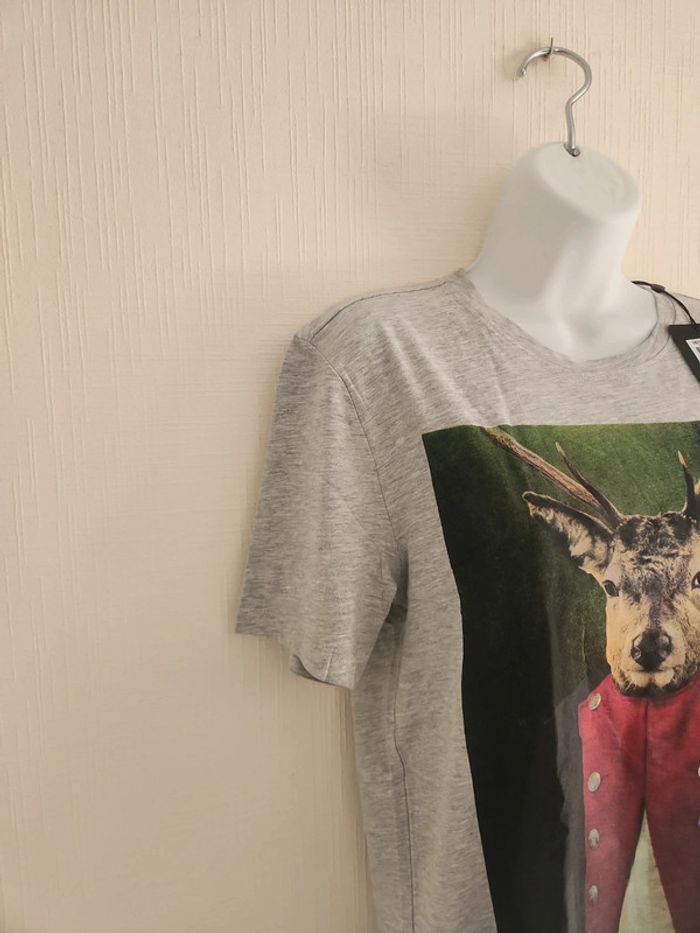 Tee-shirt gris motif cerf habillé XS neuf avec étiquette - photo numéro 3