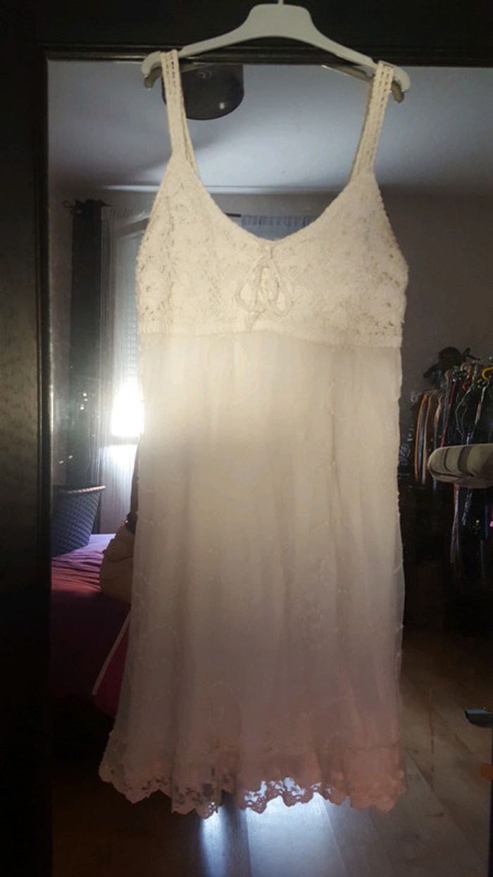 Robe blanche broderie - photo numéro 3