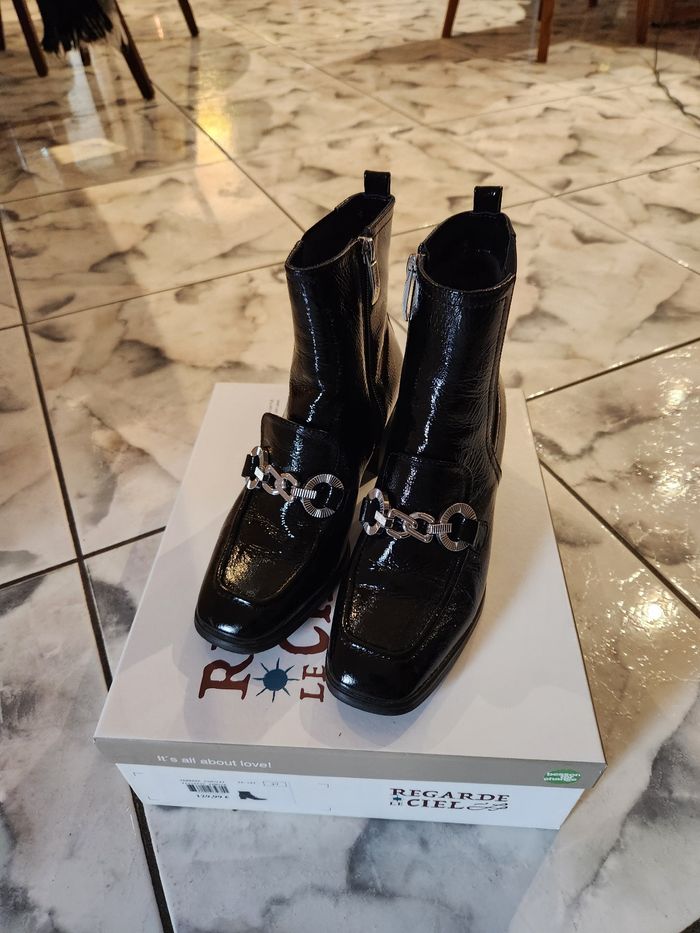 Bottines t.37 regarde le ciel