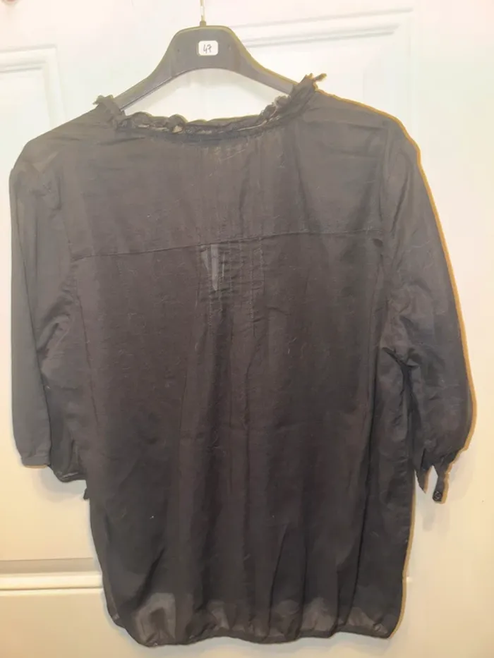 Blouse noire Marque Oxxyzen taille M - photo numéro 2