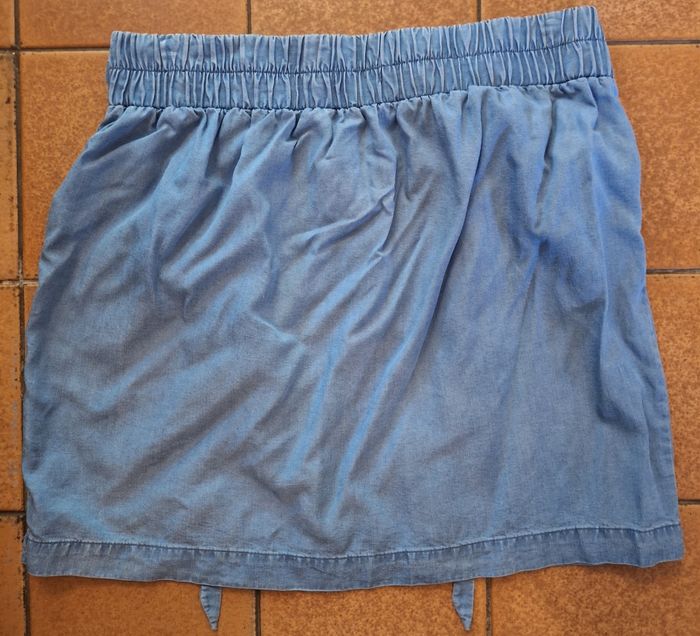 Jupe courte - photo numéro 2