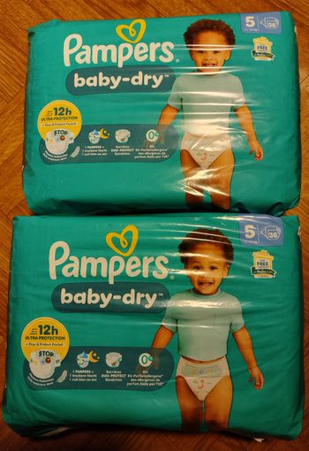 Lot de 2 paquets de 38 couches soit 74 couches taille 5 baby dry