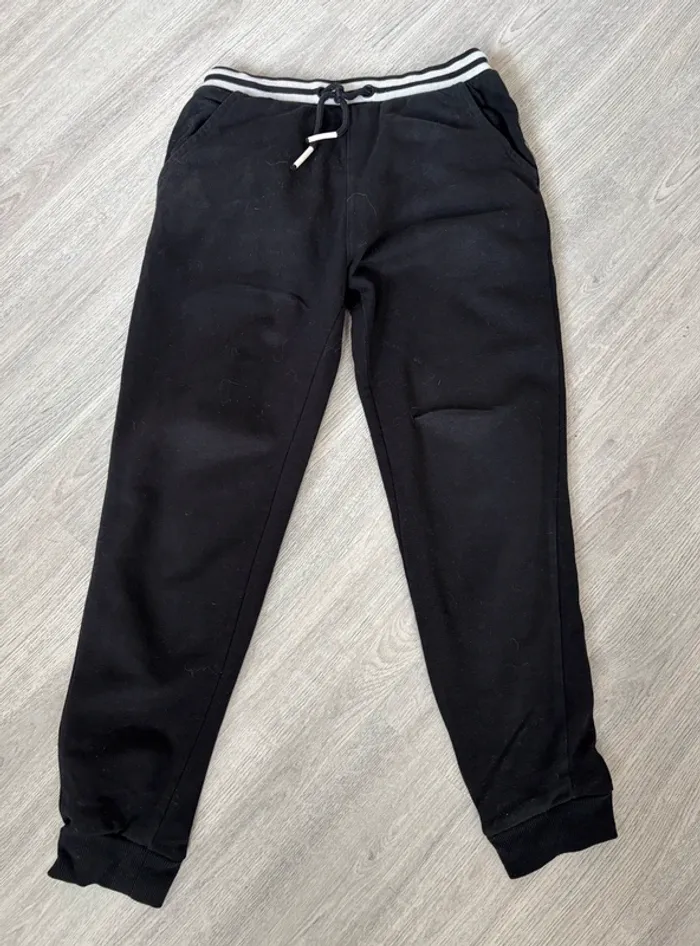 3 joggings noir
