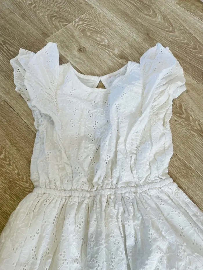Robe blanche tape à l œil 5 ans - photo numéro 3