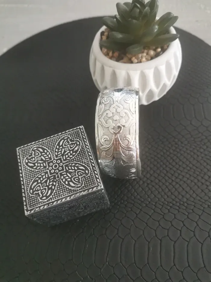Bracelet manchette femme lotus argenté