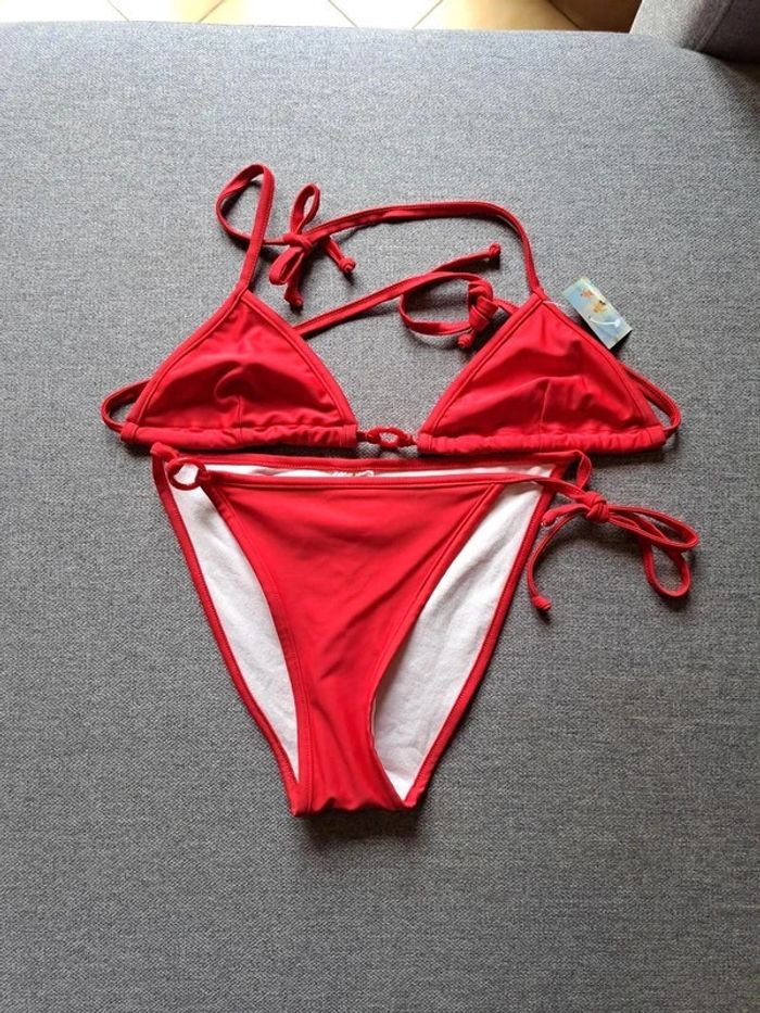 Maillot de bain / bikini rouge en M