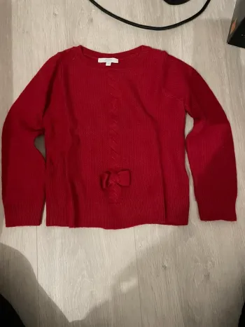Pull rouge avec  noeud Jacadi