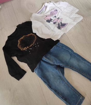 Lot manche longue et 2 bas