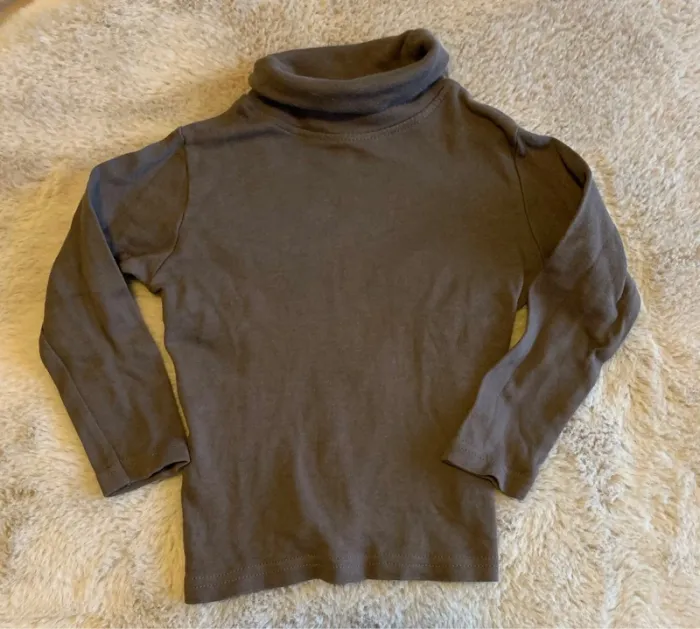 Lot pulls col roulé et gilet zip 2 ans - photo numéro 2