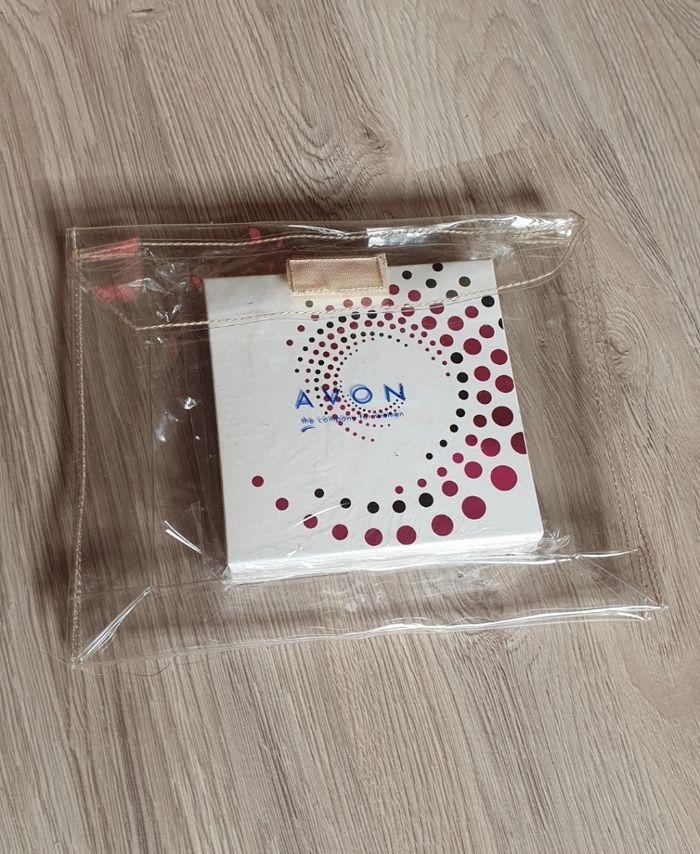 Petite boîte en carton et sa pochette Avon - photo numéro 2