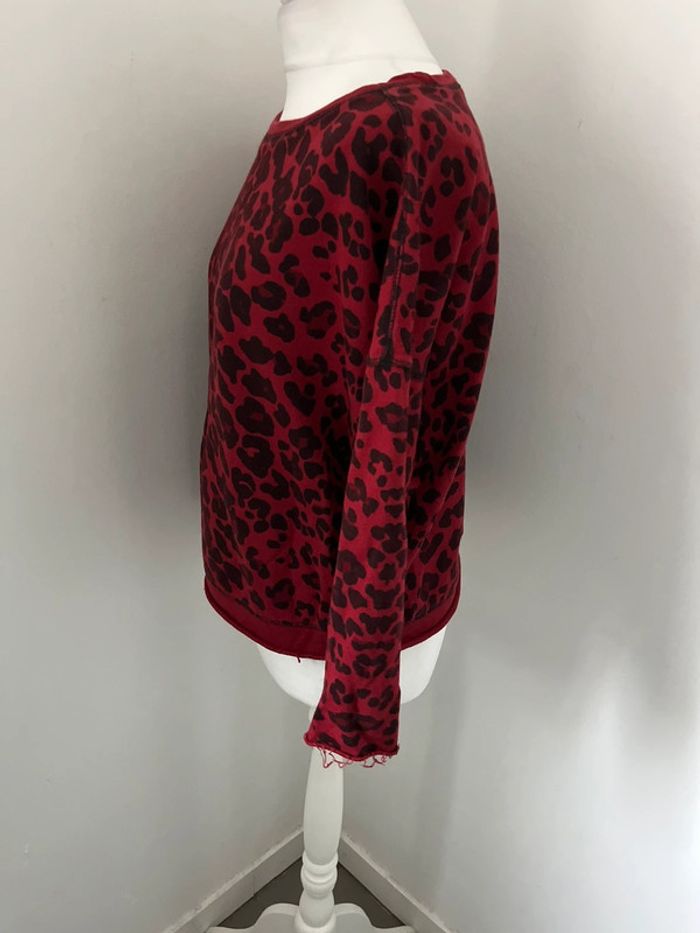Sweat motif léopard rouge noir Maje S - photo numéro 4
