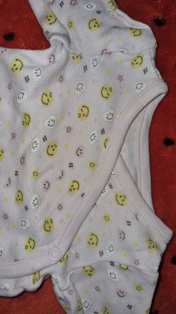 Body manche longue naissance fille en bon état - photo numéro 3