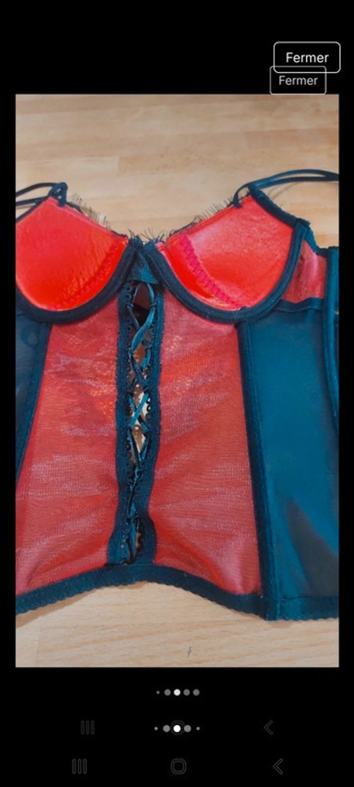 Corset noir et rouge Besired taille S - photo numéro 16