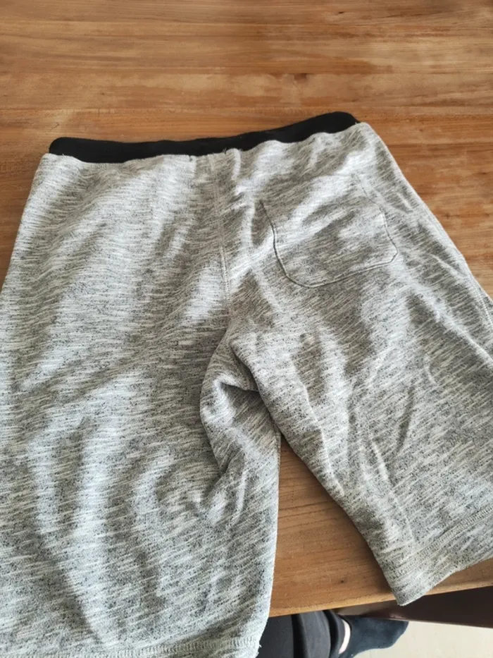 Short taille 176 cm