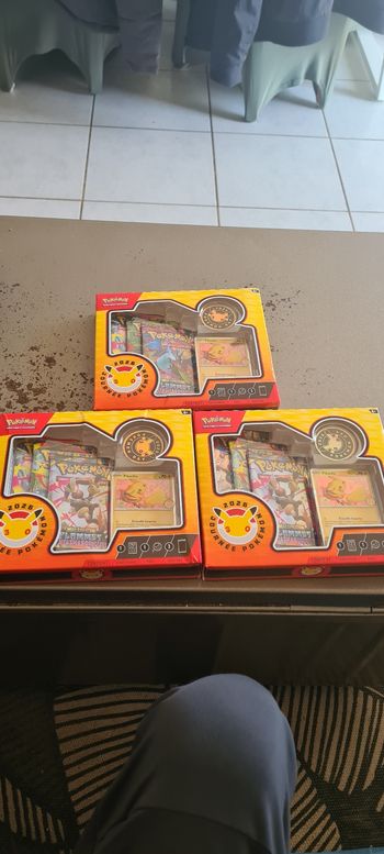 Pokemon 3 coffrets 30 ans pikachu