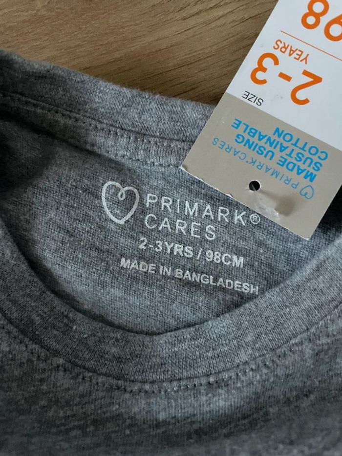 T shirt neuf avec étiquette 2 3 ans - photo numéro 3