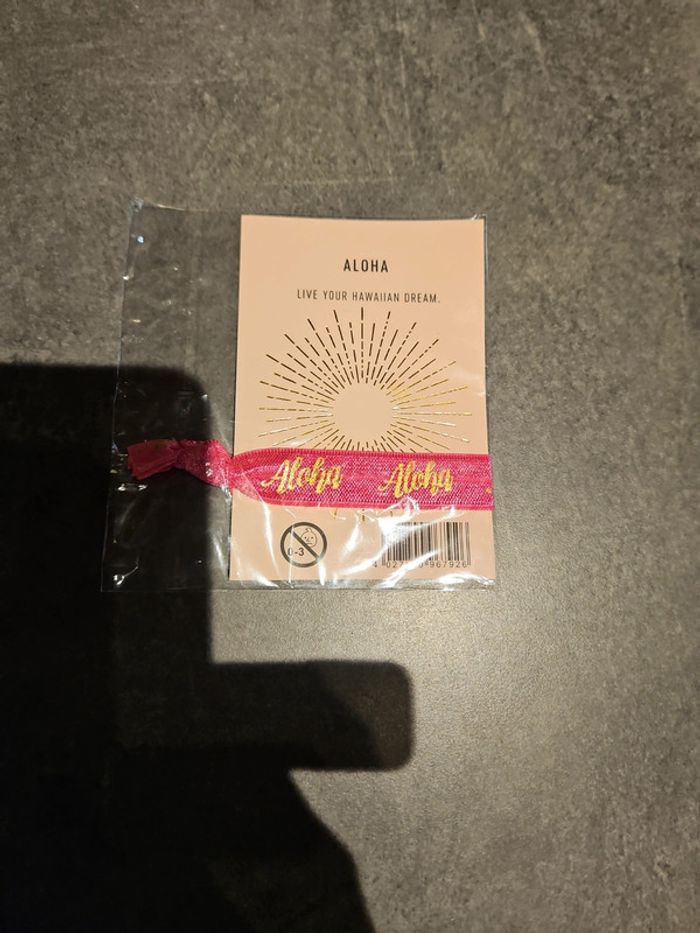 Bracelet élastique rose "Aloha" neuf - photo numéro 2