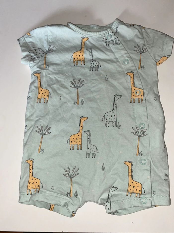 Lot pyjama 3 mois - photo numéro 2