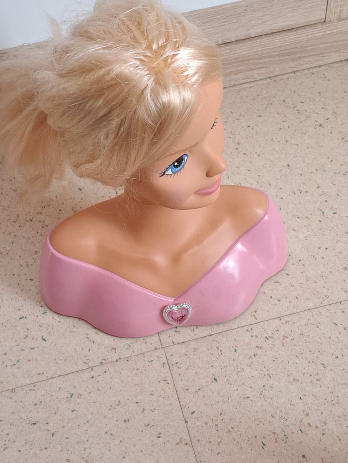 Tête de coiffure Barbie - photo numéro 5