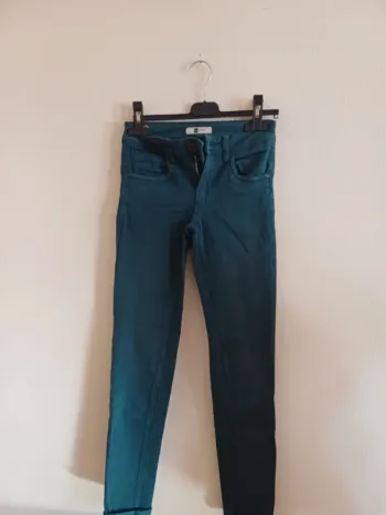 Jeans-xxs-by izea