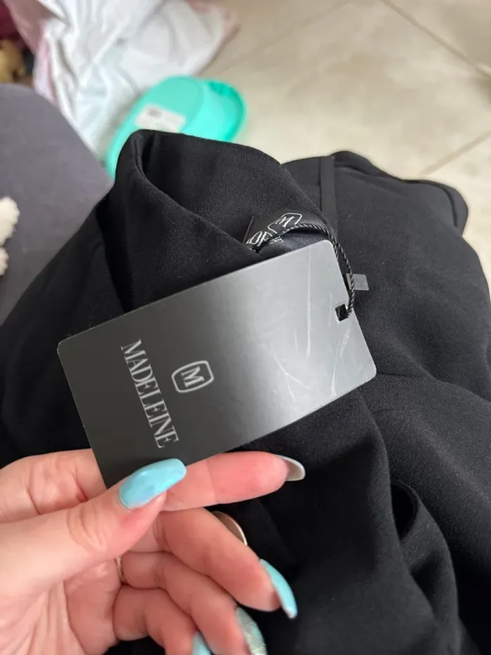 Pantalon noir neuf Madeleine – taille 42 - photo numéro 4