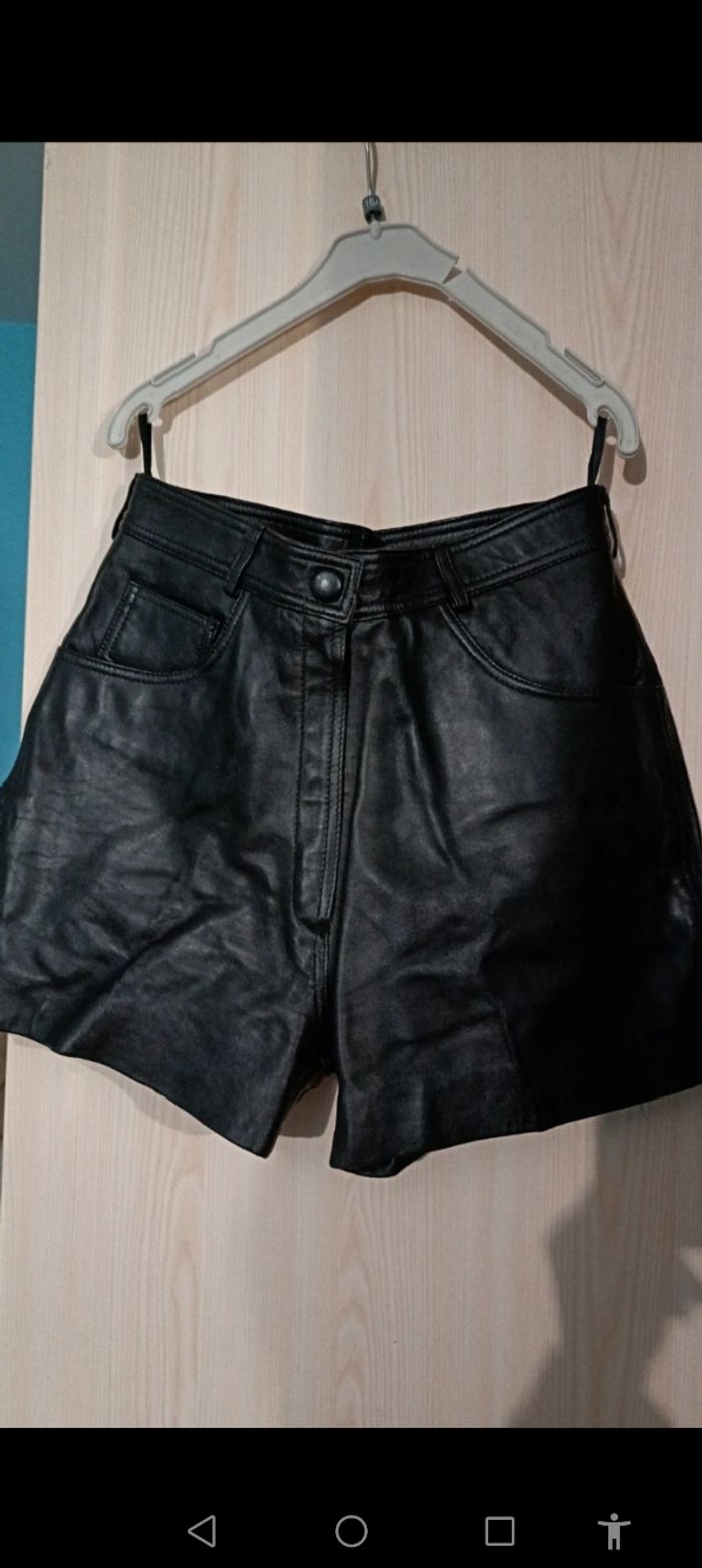Short 100 % cuir d'agneau