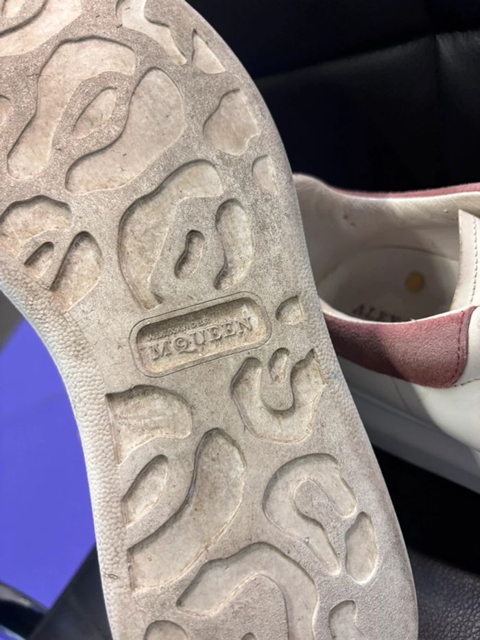 Baskets Alexander McQueen en cuir blanc et rose pâle – Taille 39 - photo numéro 7