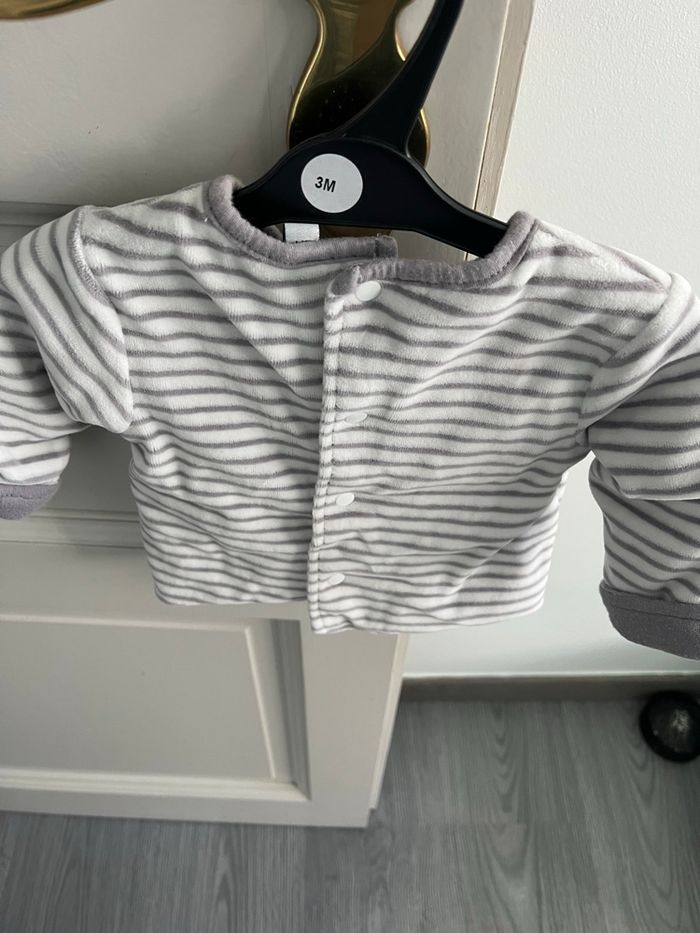 Lots gilets 3 mois - photo numéro 6