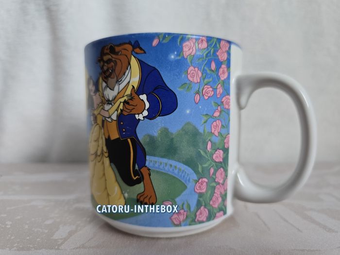 Tasse / Mug / Cup scène Disney Classics Belle et la Bête / Beauty and the Beast - photo numéro 2