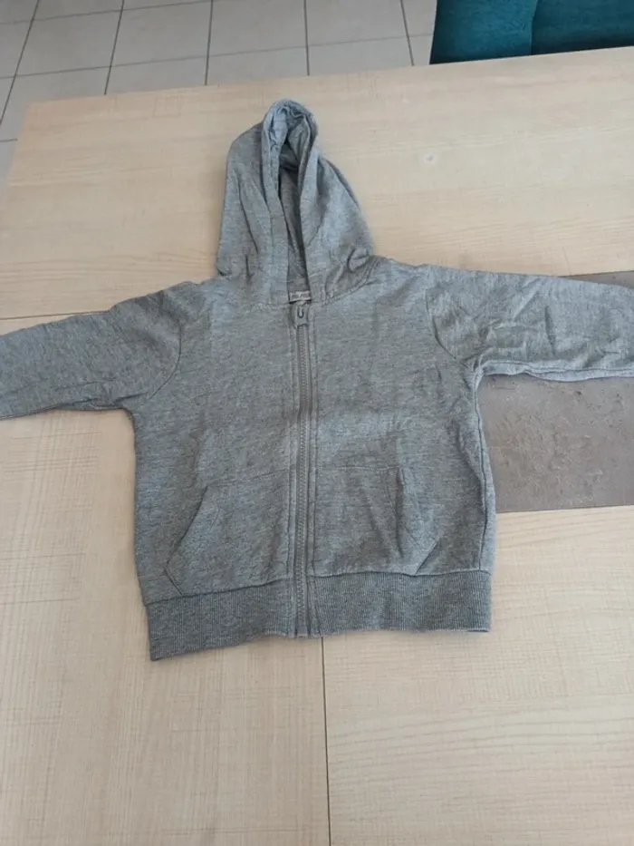 Gilet zippé à capuche garçon 3 ans - photo numéro 3