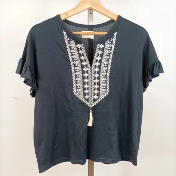 T-shirt noir à broderies blanches CMT atelier – Taille non indiquée (convient à M/L) A705