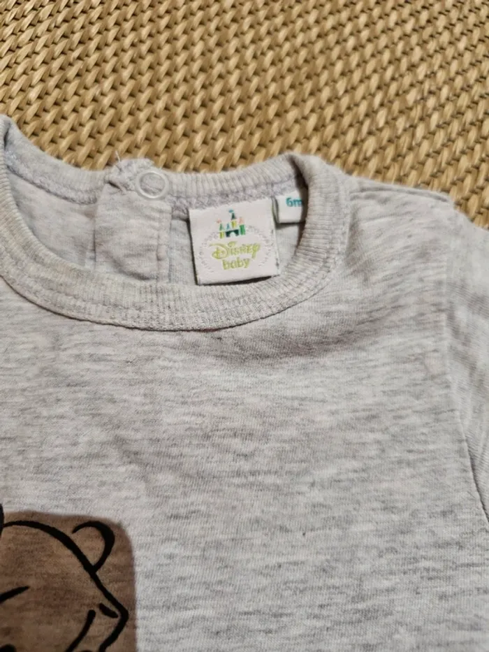 Combishort Winnie l'Ourson taille 6 mois - photo numéro 2