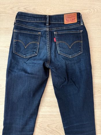 Jean levis w25