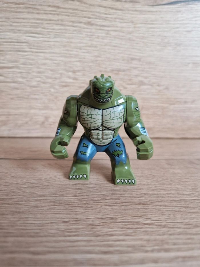 Figurine type lego Reptile Spiderman Marvel