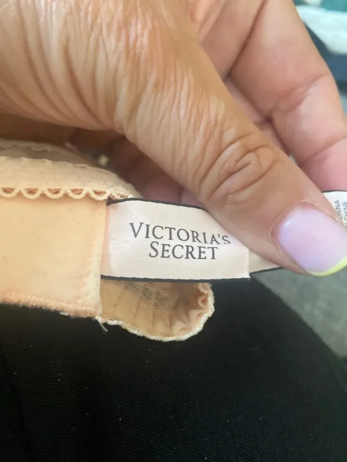 Soutien-gorge neuf Victoria’s Secret 💖 dentelle rose – Taille 90D - photo numéro 6