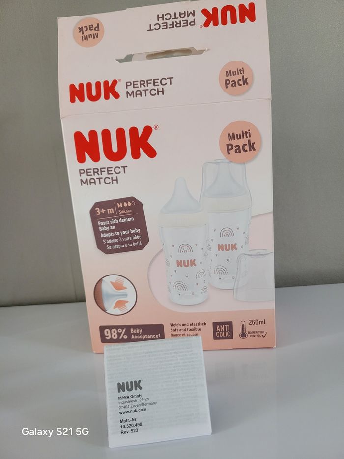 Lot 2 biberons NUK Perfect Match 260 ml arc-en-ciel 🌈 - photo numéro 2