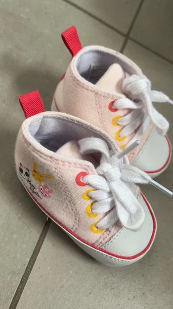Baskets bébé pointure 16