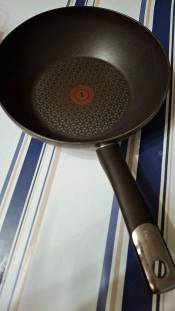 Wok anti-adhésif Tefal