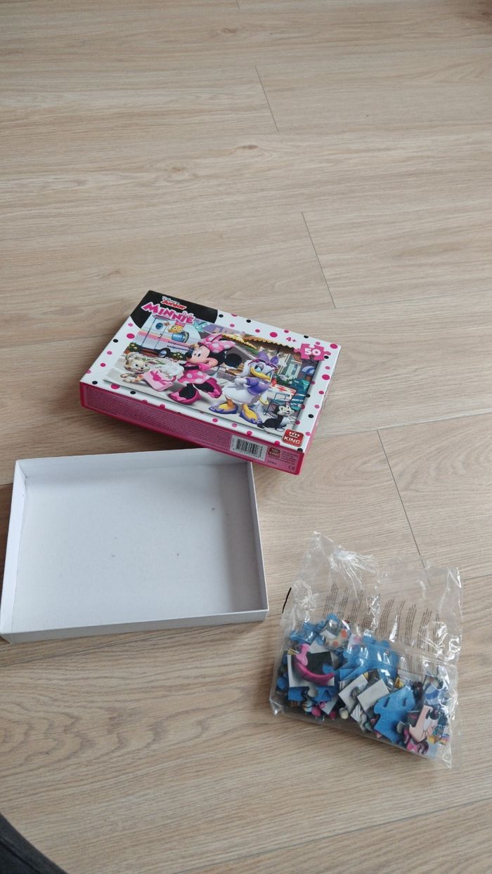 Puzzle Minnie neuf - photo numéro 2