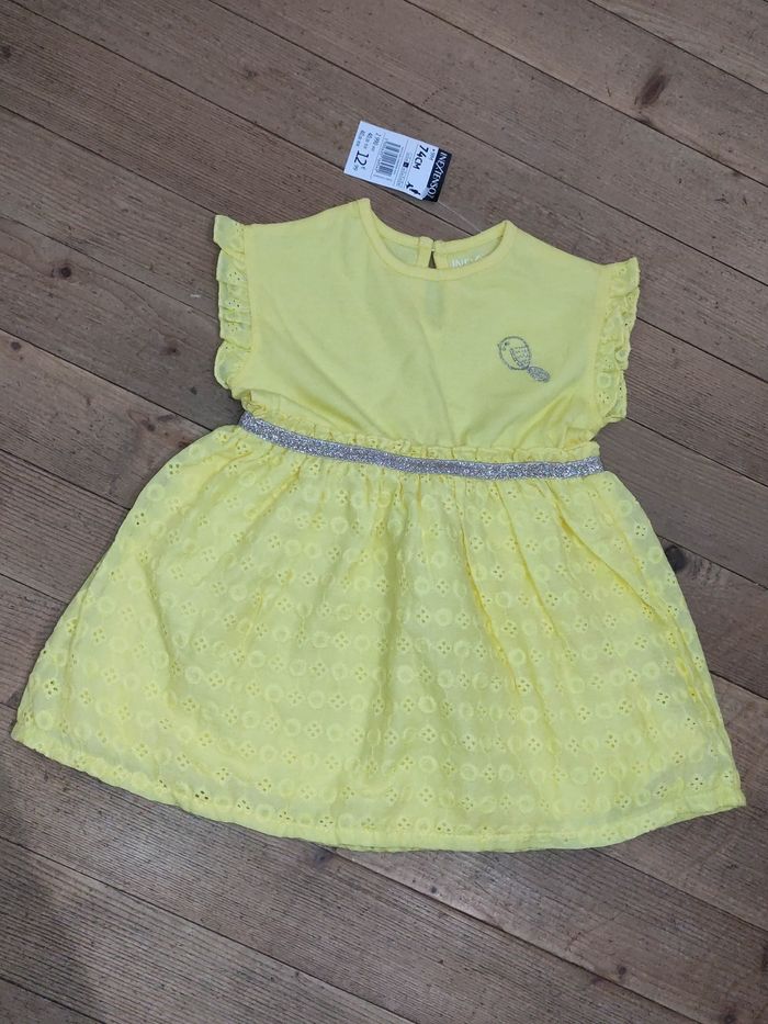 Robe d'été brodée