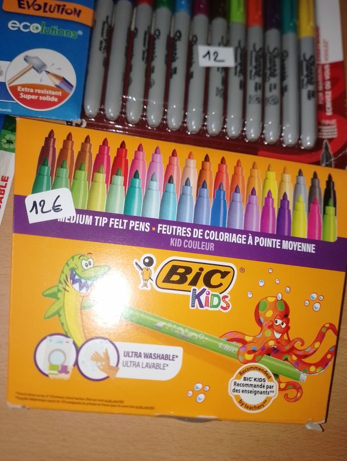 Différents crayons - photo numéro 4