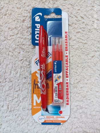 Stylo pilot frixion rouge + recharges 0.7mm